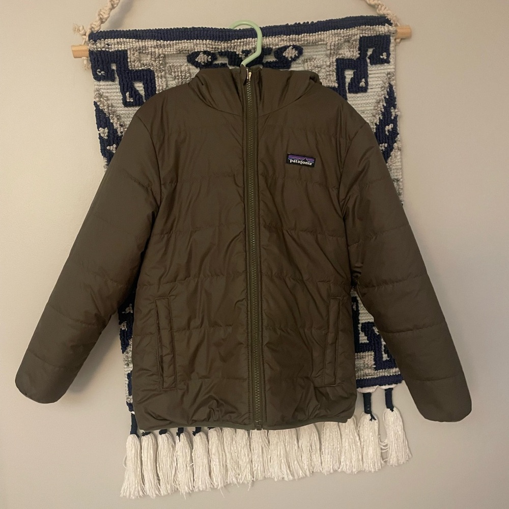 Patagonia boys youth small puffer fleece reversible jacket